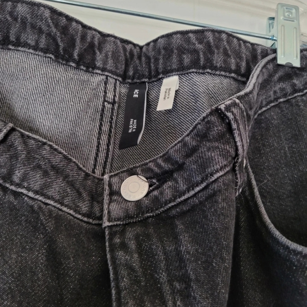 Wide leg jeans